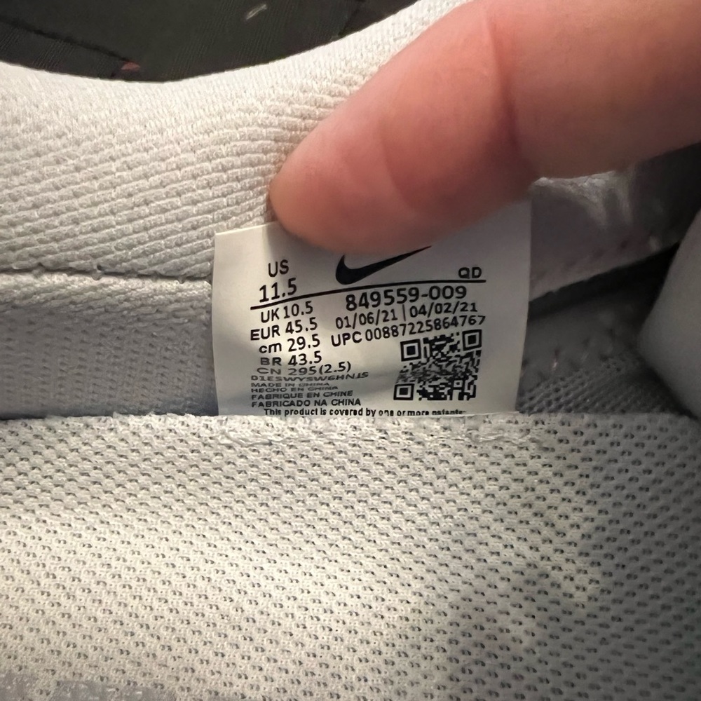Nike Air Max 2017 11.5 US, No scuffs, tears, full air sole, clean shoes.